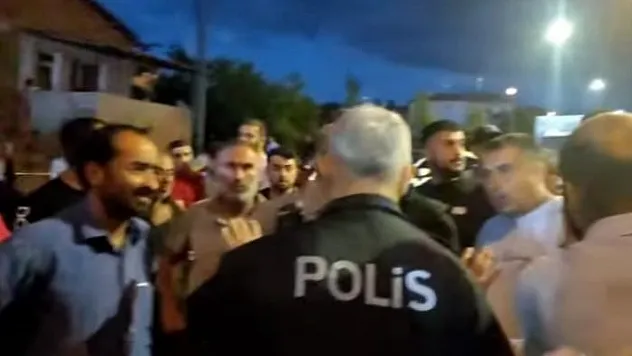 Malatya'da kaza sonrası eylem! Yol ulaşıma kapandı