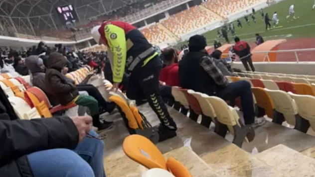 Malatya'da Küçük Taraftara Polisten Büyük Destek