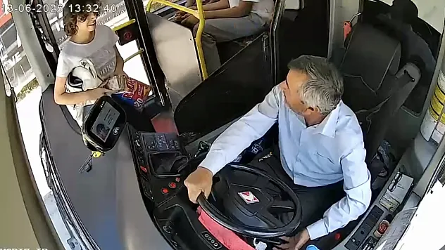 Malatya'da LGS Sabahı Yaşanan Panik Mutlu Bitti! Unutulan Cüzdan Son Anda Yetişti
