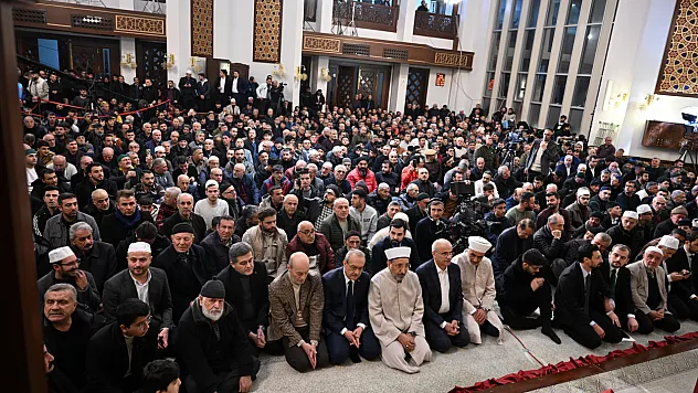 Malatya'da Miraç Kandili Programı Manevi Atmosferle Gerçekleşti