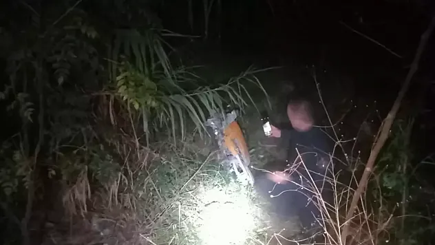 Malatya'da Motosiklet Dereye Uçtu