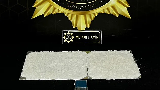 Malatya'da Narkotik Operasyonu! 900 Gram Metamfetamin Ele Geçirildi, Şüpheli Tutuklandı