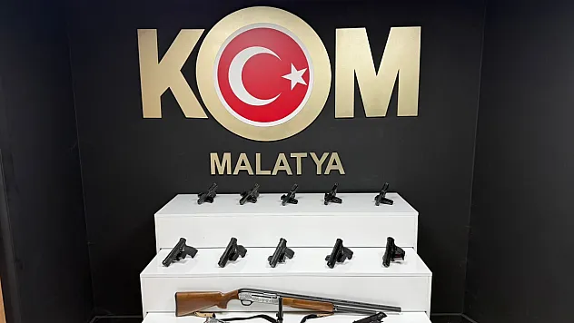 Malatya'da Silah Operasyonu: 12 Tabanca Yakalandı