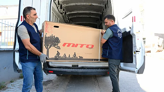 Malatya'da Sosyal Destek Alan Ailelerin Çocuklarına Anlamlı Jest