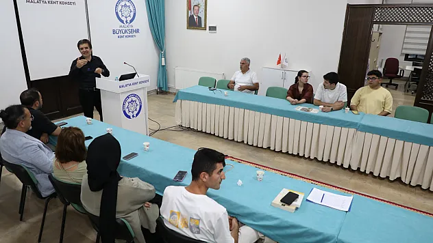 Malatya'da STK'lar İçin Yeni Dönem Başladı! İlk Ders Dikkat Çekti
