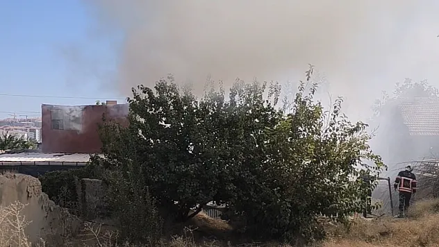 Malatya'da tek katlı evde korkutan yangın