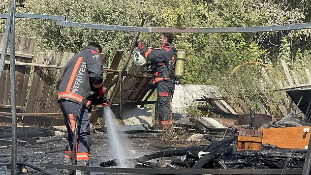 Malatya'da TOKİ şantiyesinde yangın: İki evde büyük hasar