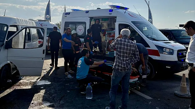 Malatya'da Trafik Kazası Sonrası Bulvar Ulaşıma Kapandı