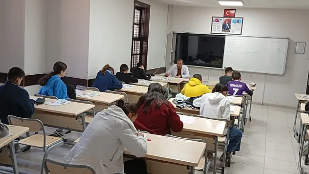 Malatya'da Ücretsiz Eğitim Desteği: 1350 Öğrenci Ter Döktü