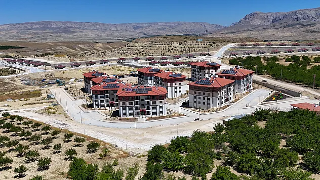 Malatya Darende'de Deprem Konutlarında Anahtar Sevinci!