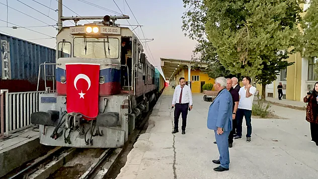Malatya-Gölbaşı-Narlı-Nurdağı Demir Yolu Deprem Sonrası Yeniden Açıldı