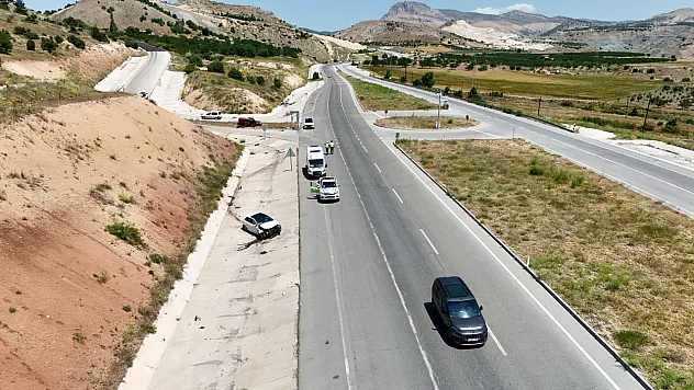 Malatya Hekimhan Askerlik Şubesi Kavşağında Kaza!