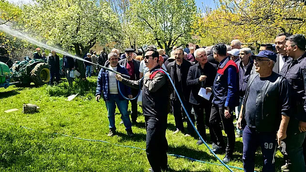 Malatya Hekimhan'da Üreticilere Sıvı Solucan Gübresi Dağıtıldı!
