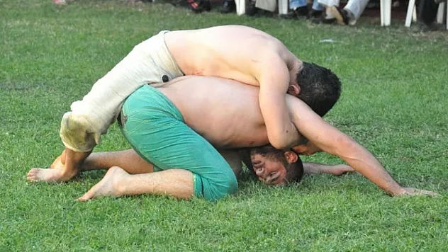 Malatya Kiraz Festivali'nde Nefes Kesecek Mücadele! Pehlivanlar Çırmıktı'da Buluşuyor