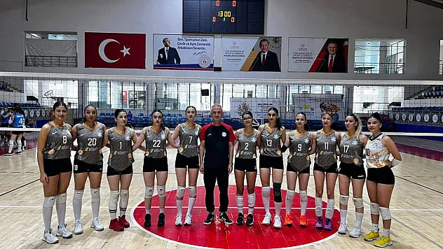 Malatya Nicer Hotel Voleybol Takımı Sezona Lider Başladı