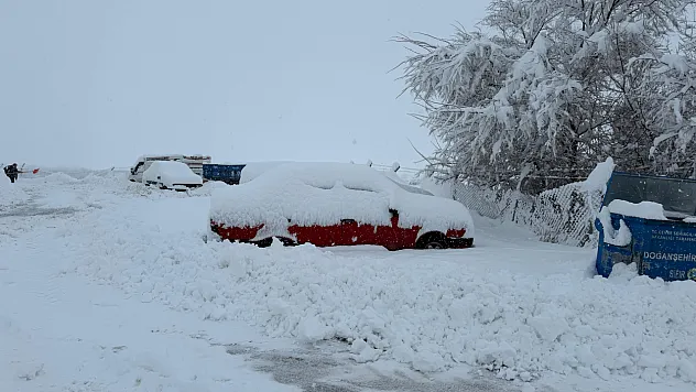 Malatya'nın 4 İlçesine Kuvvetli Kar Uyarısı: Saat Verildi