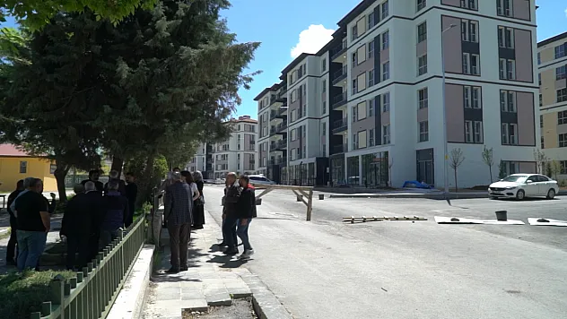 Malatya Selçuklu Mahallesi'de 7 Aydır Evler Teslim Edilmiyor, Vatandaş Mağdur