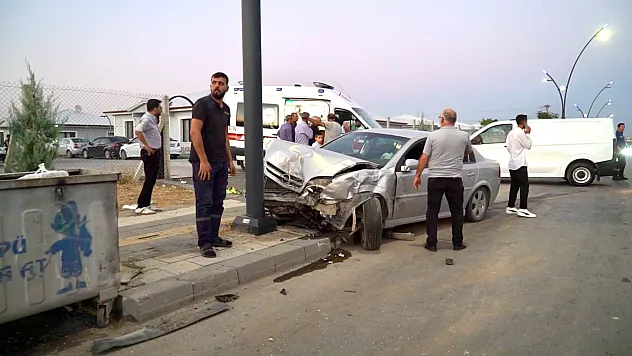 Malatya-Sivas Yolunda Feci Çarpışma! 2 Kişi Yaralandı