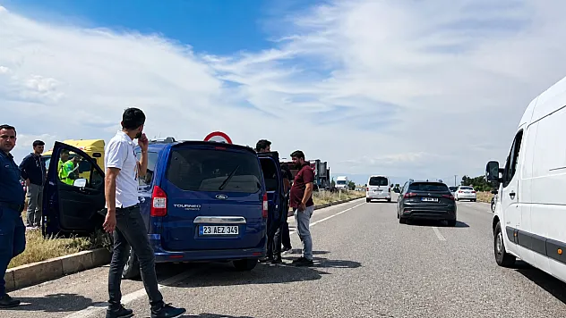 Malatya-Sivas Yolunda Kaza Alarmı! Yaralılar Hastaneye Sevk Edildi