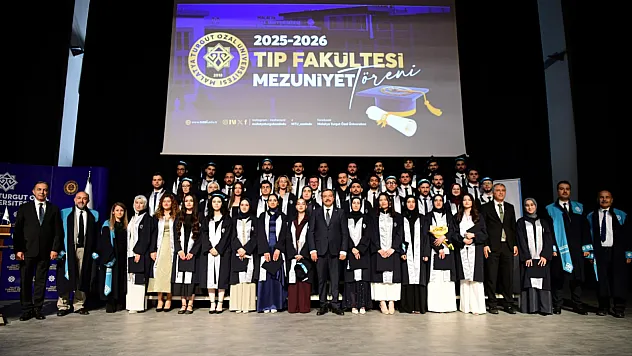 Malatya Turgut Özal Üniversitesi Tıp Fakültesi İlk Mezunlarını Verdi!