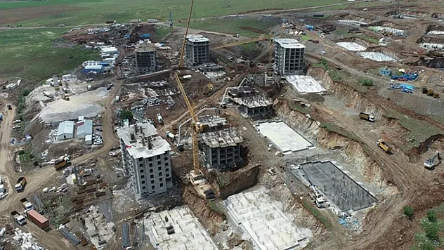 Malatya Vali Yardımcısı Kural, Doğanşehir Deprem Konutlarını Denetledi