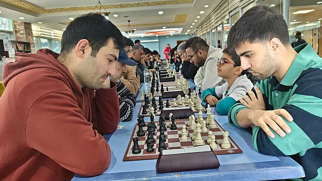 Malatya ve Çevre İllerden 70 Sporcu Satrançta Buluştu