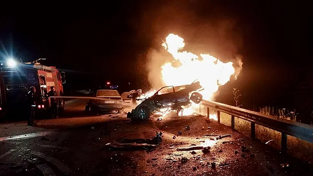 Malatya Yolunda Korkunç Kaza! Otomobil Alev Aldı: 1 Ölü, 5 yaralı