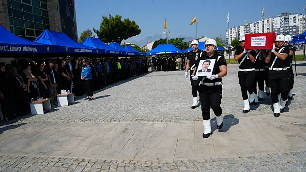Malatyalı başpolis memuru akciğer kanserine yenildi!