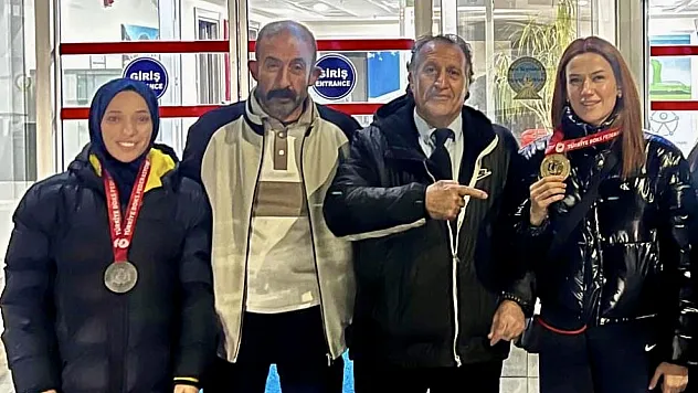 Malatyalı Milli Boksörlerden Çifte Zafer!