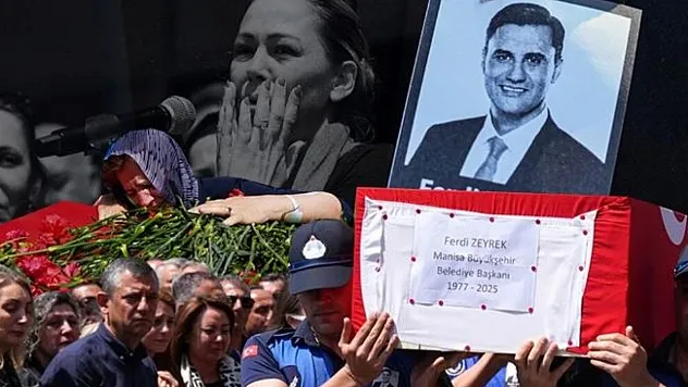 Manisa'nın acı günü! Ferdi Zeyrek defnedildi!