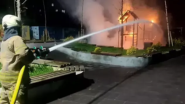 Marmara Mahallesinde Çocuk Parkında Yangın Çıktı!