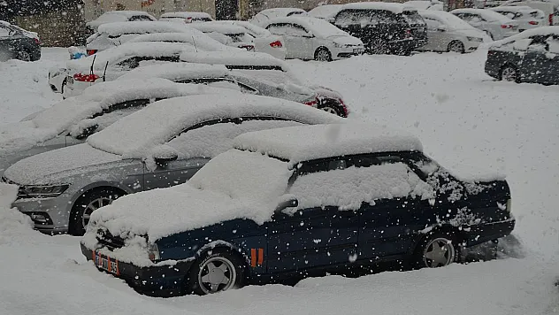 Mart Ortasında Kar Kabusu: 427 Yol Ulaşıma Kapalı