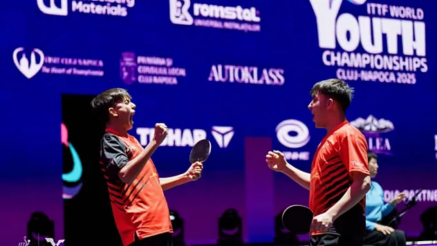 Masa Tenisinde Gurur! Dünya İkinciliğini Türkiye'ye Getirdiler