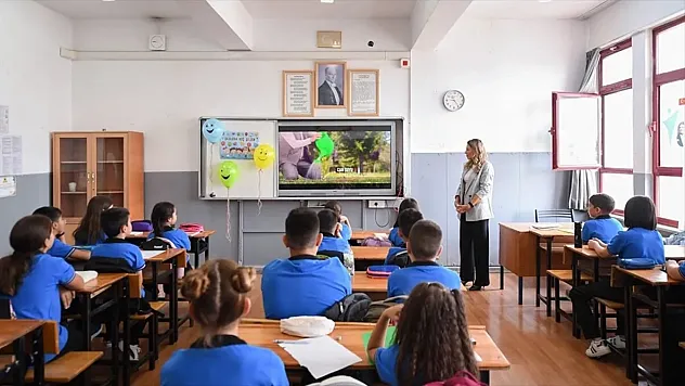 MEB'in Yeni Okul Kıyafeti Uygulaması Büyük Beğeni Topladı