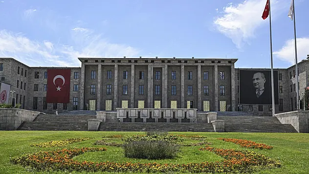 Mecliste Stajyer Öğrenciye Yönelik Taciz İddiasında Soruşturma Genişliyor! 4 Gözaltı