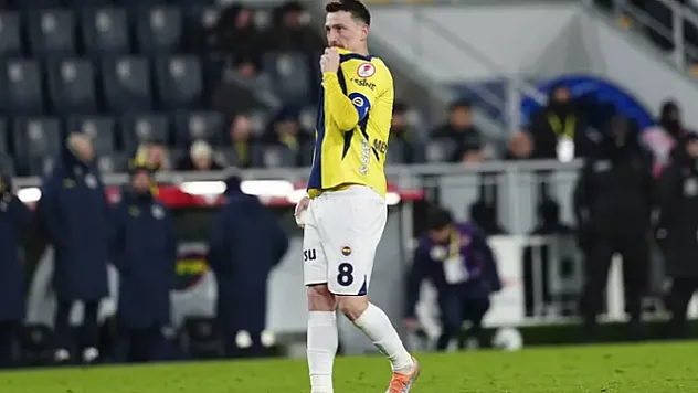 Mert Hakan Yandaş Fenerbahçe'de Devam Ediyor! Kulüpten Resmi Açıklama