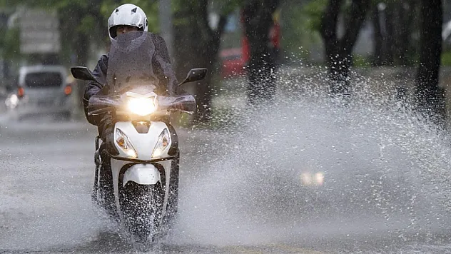 Meteoroloji'den 5 İlde Kuvvetli Sağanak Bekleniyor!