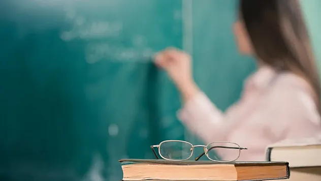Milli Eğitim Bakanı Tekin'den Kıyafet ve Telefon Açıklaması