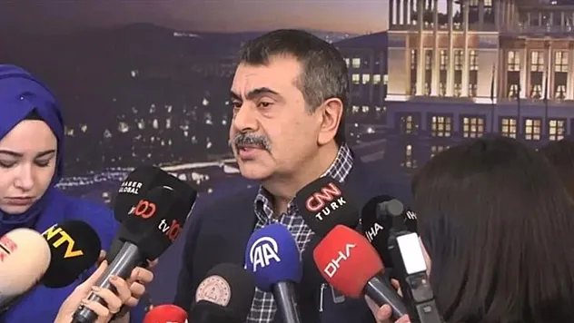 Milli Eğitim Bakanı Yusuf Tekin Okullarda Başlatılan Ramazan Etkinliklerinin Coşkusunu Paylaştı