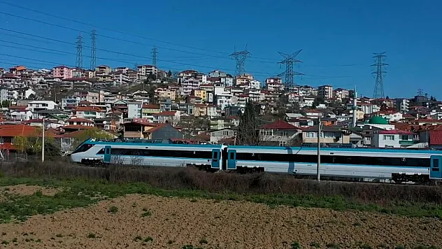 Milli Hızlı Tren Testte Sınırları Zorladı1 Saatte 240 Kilometre Hıza Ulaştı!