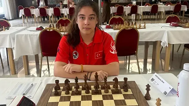 Milli Sporcu Beren Kalyoncu, FIDE Yolculuğunda Yeni Ünvana Ulaştı!