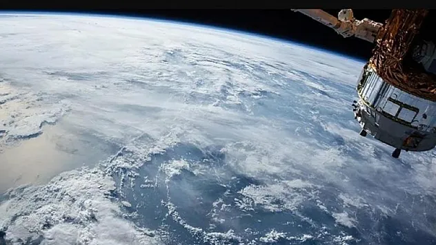 NASA 20 Yıllık Teleskobu Çöküşten Kurtarmaya Çalışıyor!