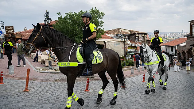 NATO Zirvesi İçin Ankara Alarmda! Atlı Polisler Tarihi Bölgelerde Devriyede