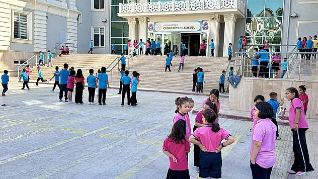 Okullarda Yeni Dönem Başlıyor! Bakanlıklardan Şiddete Karşı 'Sıfır Tolerans' Kararı