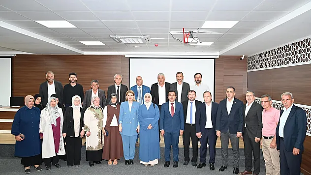 Ölmeztoprak Pütürge'de Partililerle Bir Araya Geldi