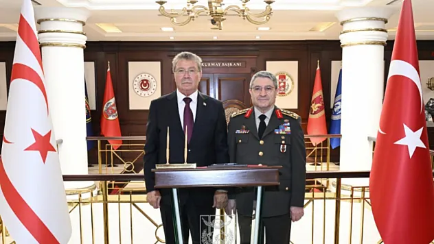 Orgeneral Bayraktaroğlu, KKTC Başbakanı Üstel İle Görüştü!
