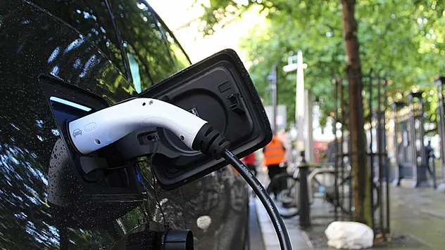 Otomotiv Pazarı Kabuk Değiştiriyor! Elektrikli Ve Hibrit Satışları İlk 4 Ayda 150 Bin Sınırında