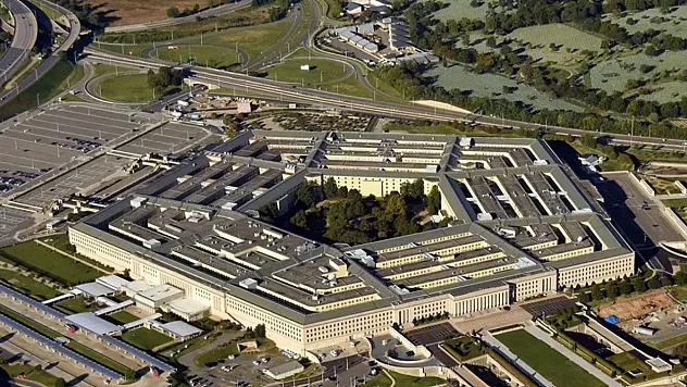 Pentagon'da Yeni Dönem: 'Şişko Generale Yer Yok' Sözleriyle Sert Askeri Standartlar Başlıyor