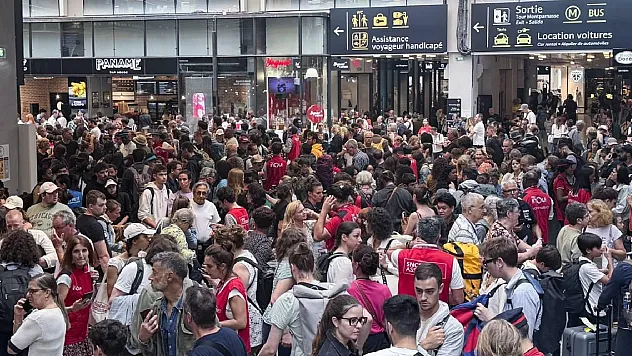 Resmi Tatiller Azaltılmalı mı? Hangi Ülkeler Çalışma Günlerini Uzatmak İstiyor