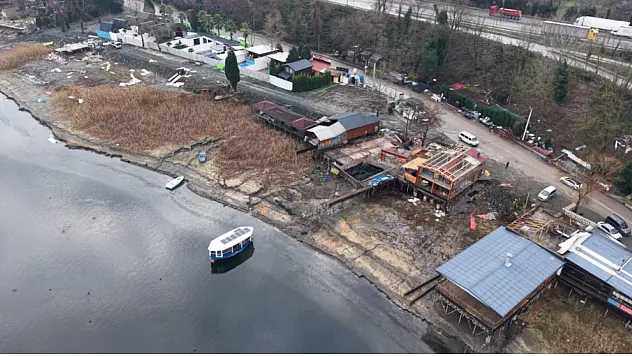 Sapanca Gölü Kıyısında Büyük Temizlik